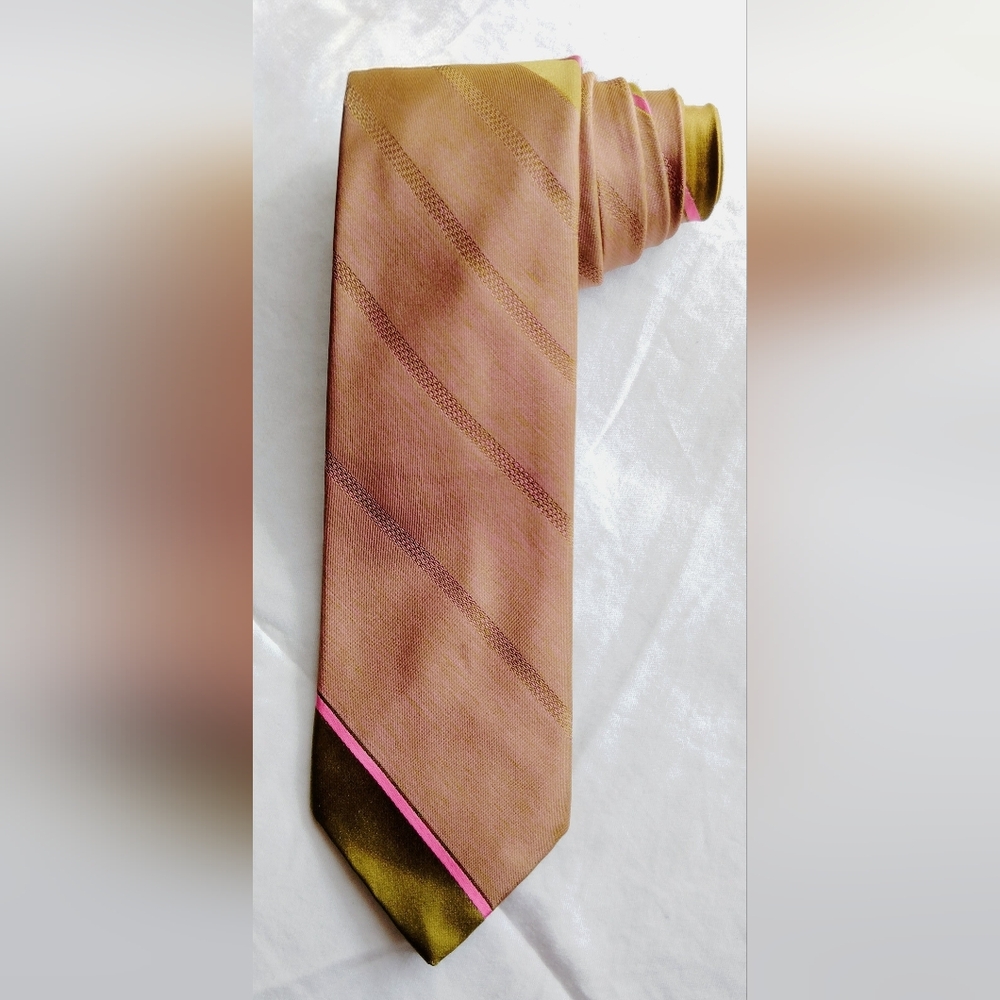 Wembley Brown Tie with Pink Accents